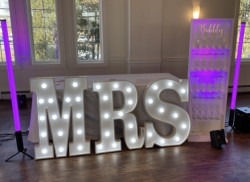 F73BD48F 026D 4658 8E05 6C857CC1DA69 1719436646 3 Foot White Metal Marquee Light up Mr & Mrs Letters