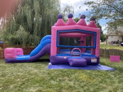 91F431A2 8F9F 4176 A665 4B858E7CD400 1729045912 1 Tiara Athletic Bounce House Combo 15 H x 12,5 W x 24 L